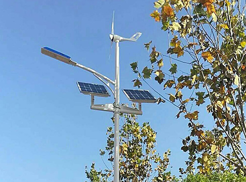 南京歐陸300W風(fēng)光互補(bǔ)發(fā)電機(jī)成功應(yīng)用在城市道路上