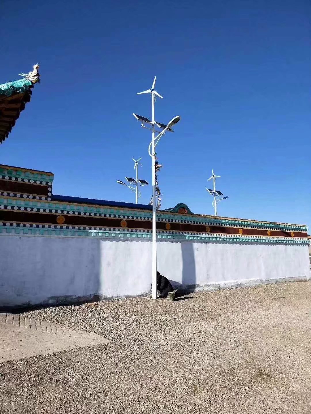 路燈上該如何選擇小型風力發(fā)電機